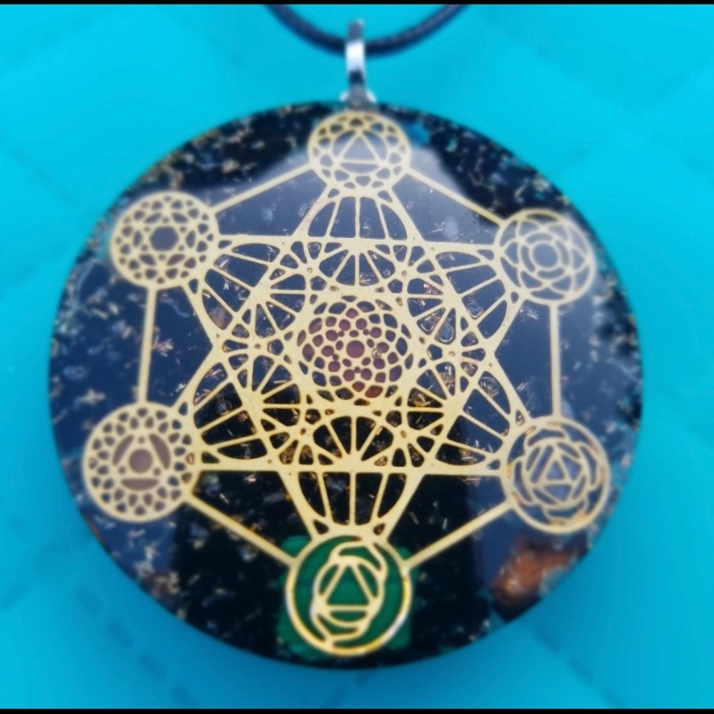 Orgone Tourmaline Chakra Healing Pendant Necklace - Picture 1 of 3